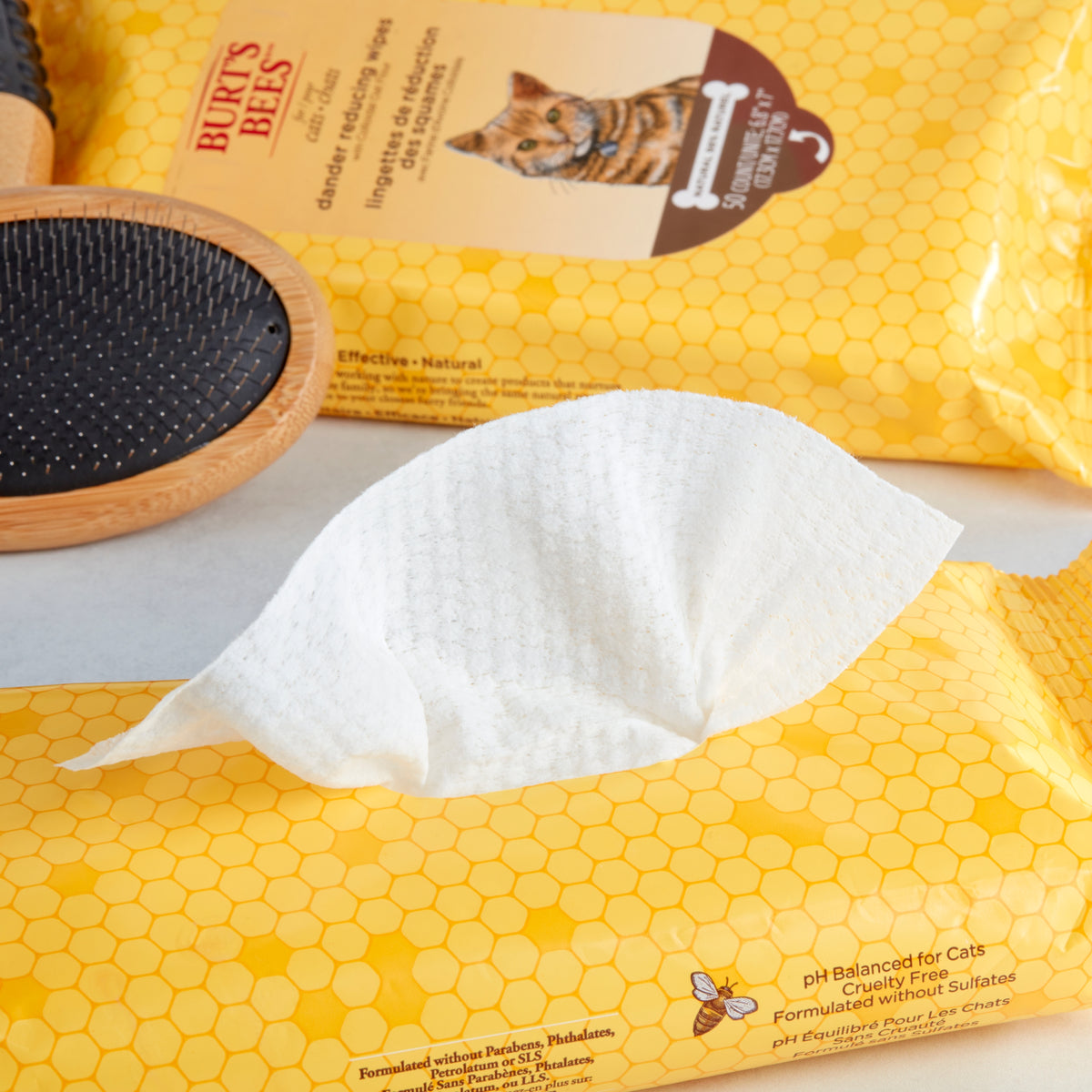 Burt's Bees Dander Reducing Grooming Wipes for Cats, 50 Wipes — product image 7